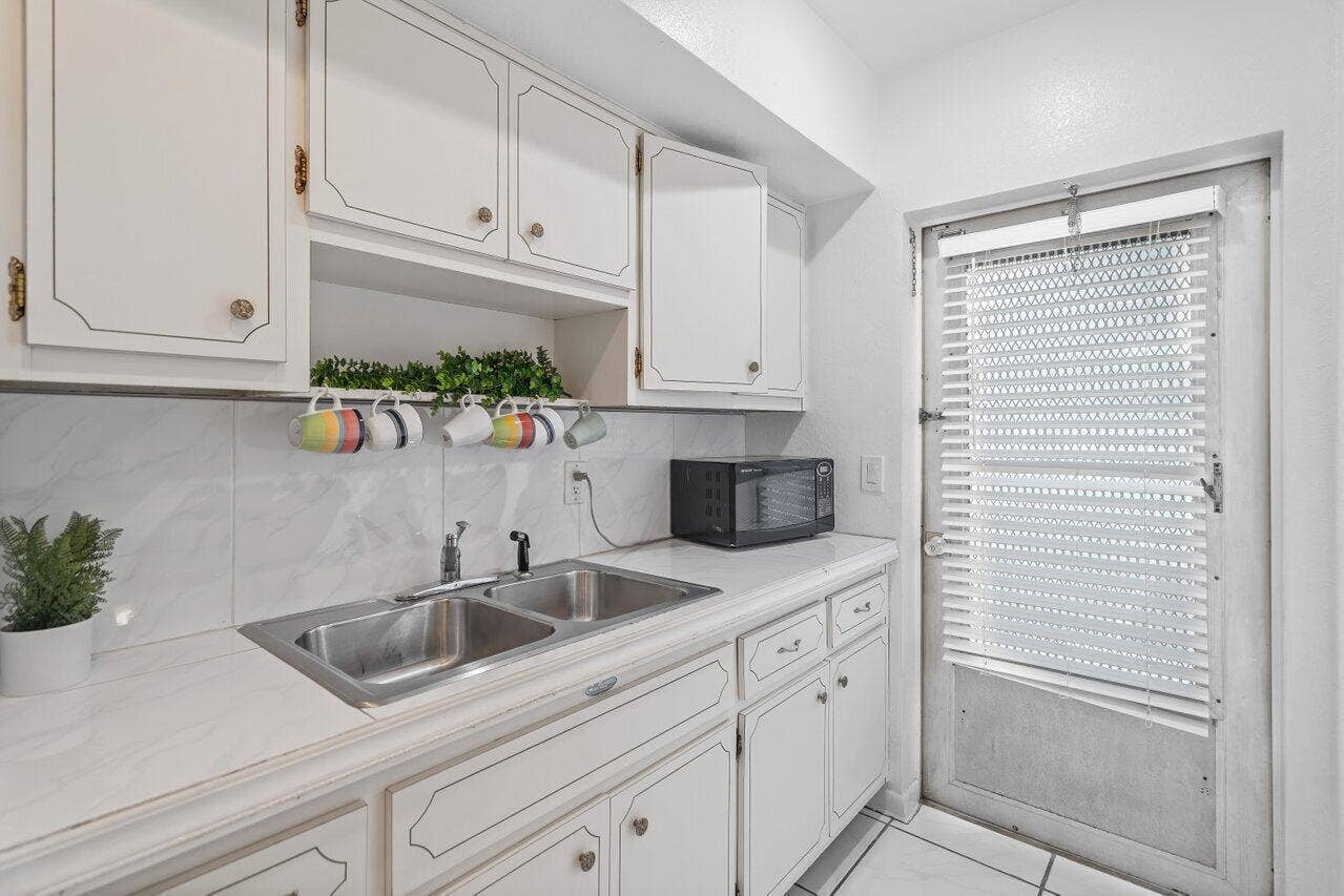 262 SE 9th Avenue, #1-4, Deerfield Beach, FL 33441 B