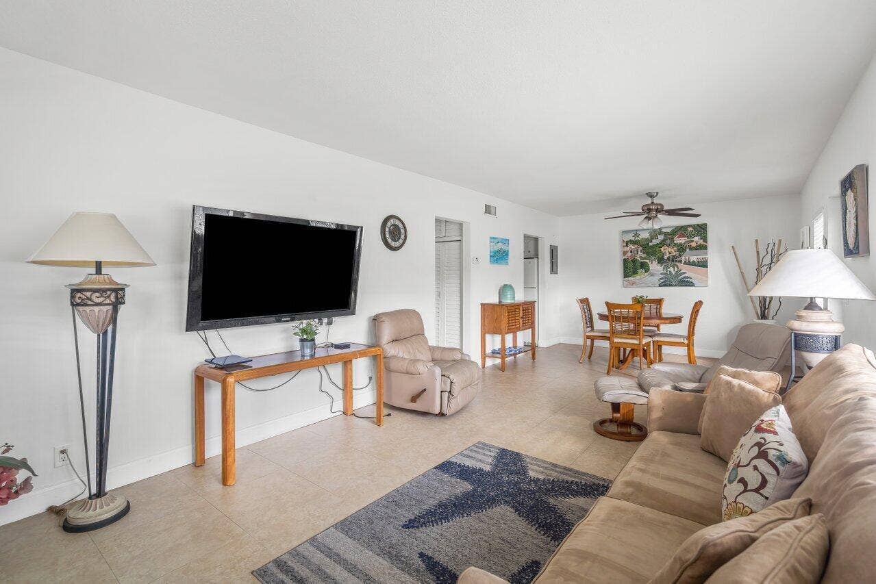 262 SE 9th Avenue, #1-4, Deerfield Beach, FL 33441 A