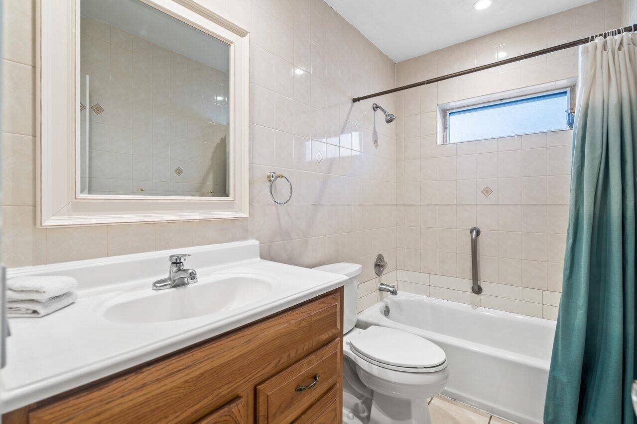 262 SE 9th Avenue, #1-4, Deerfield Beach, FL 33441 C