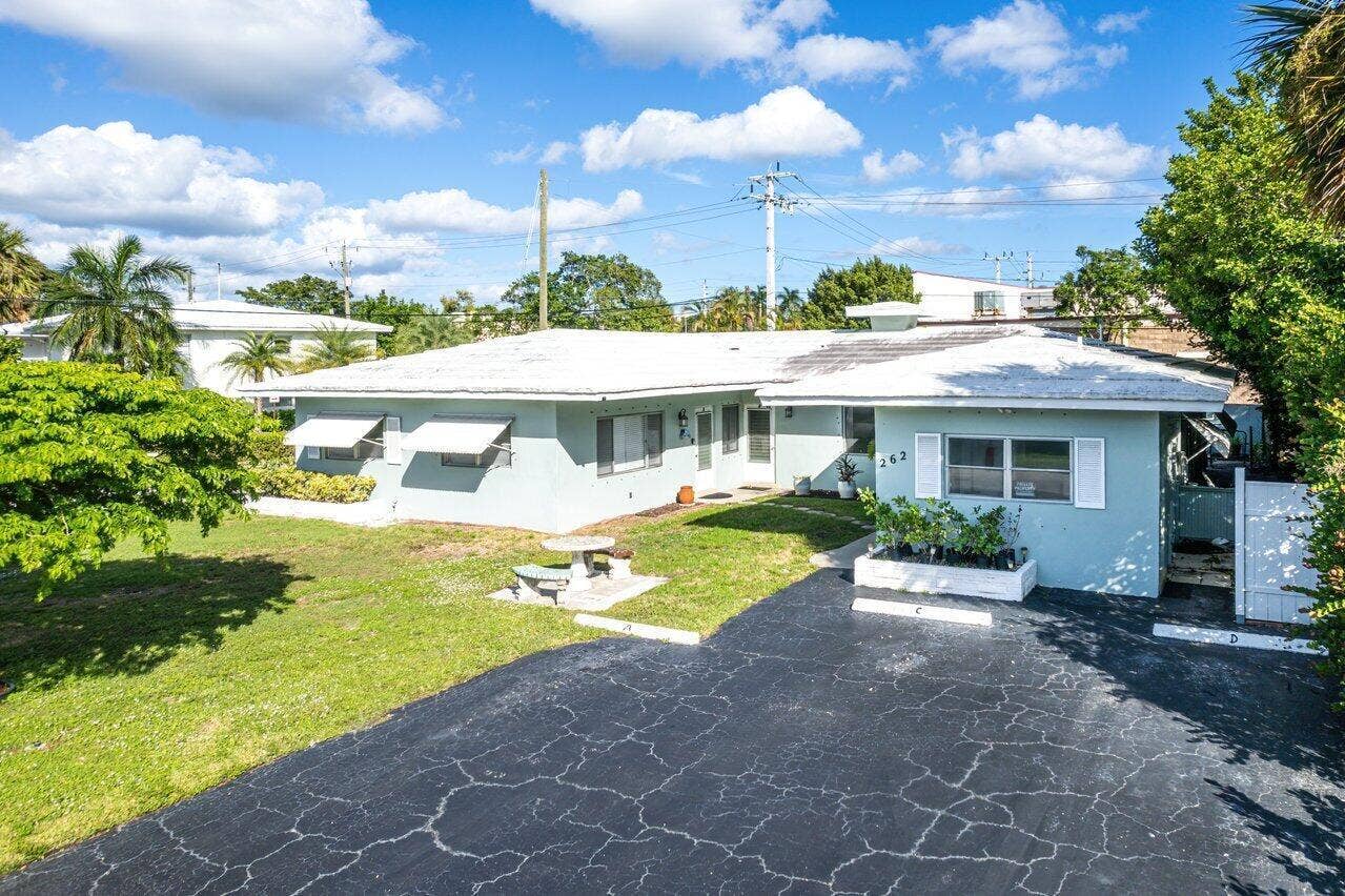 262 SE 9th Avenue, #1-4, Deerfield Beach, FL 33441 262