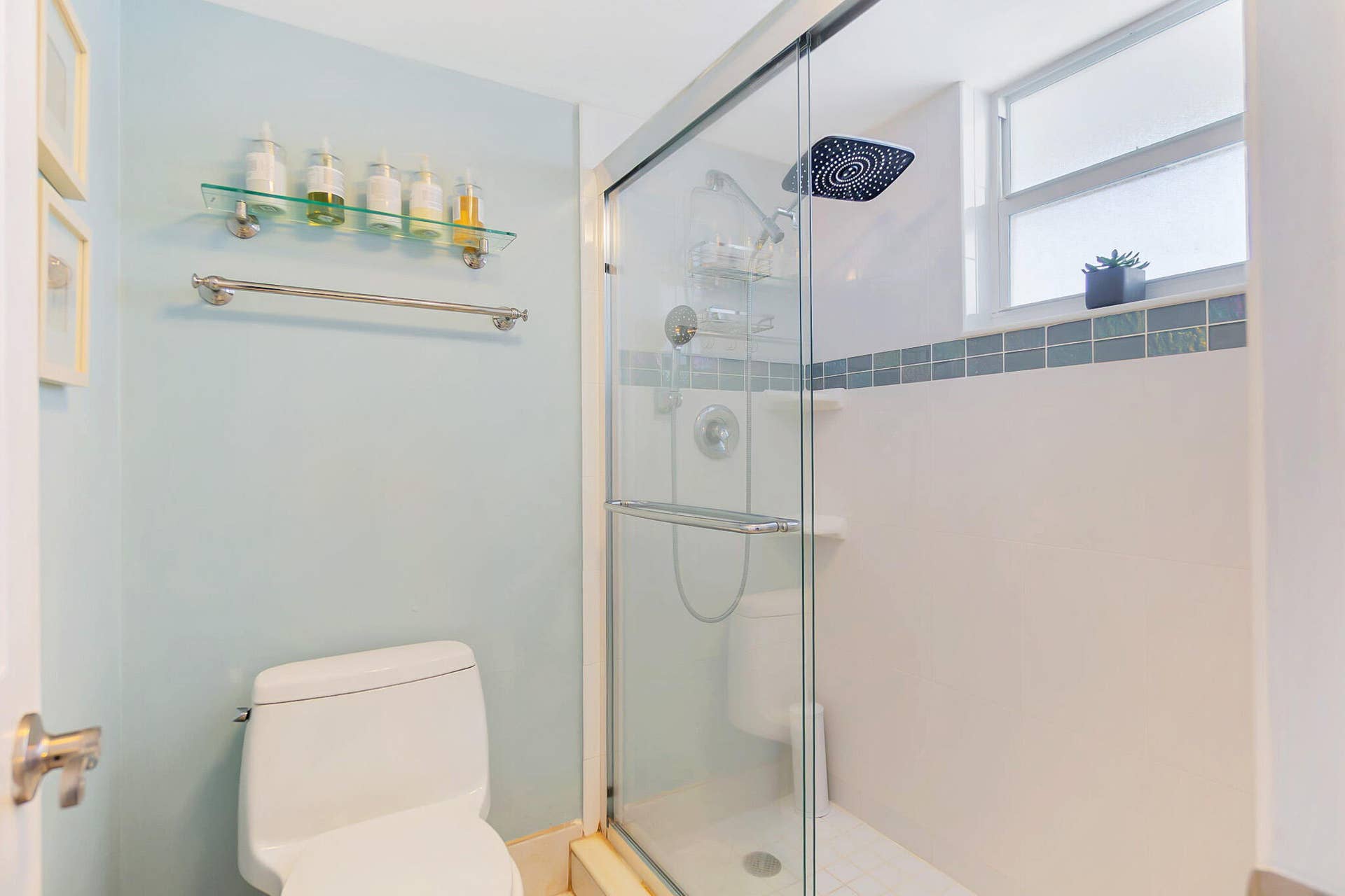 3570 S Ocean Boulevard, #610, South Palm Beach, FL 33480 Master bathroom