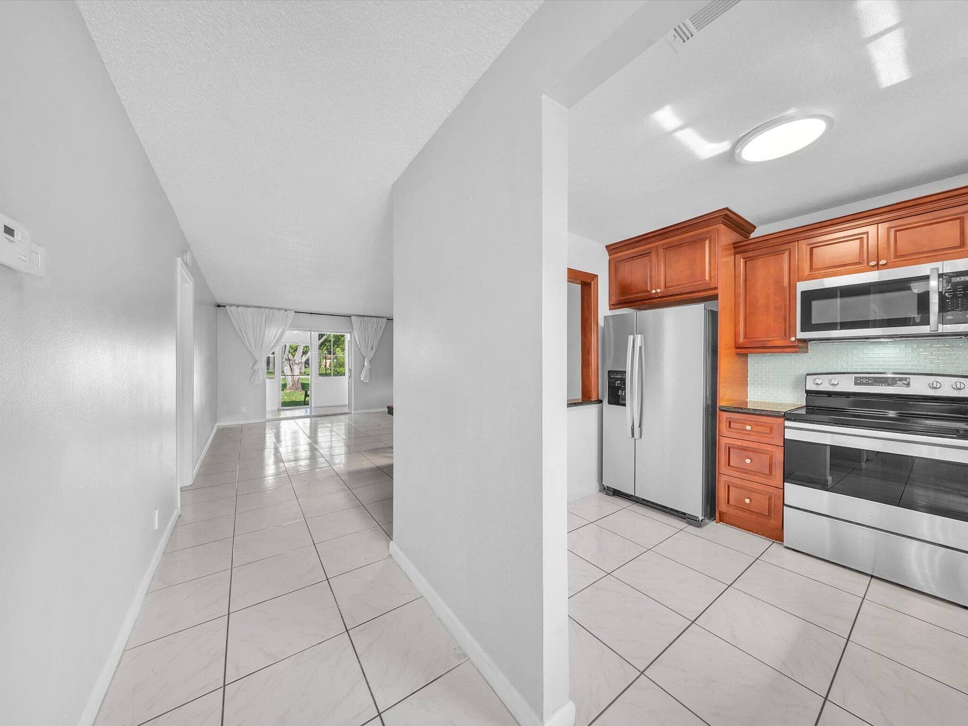 417 SW Natura Avenue, #B, Deerfield Beach, FL 33441 03-DSC7312