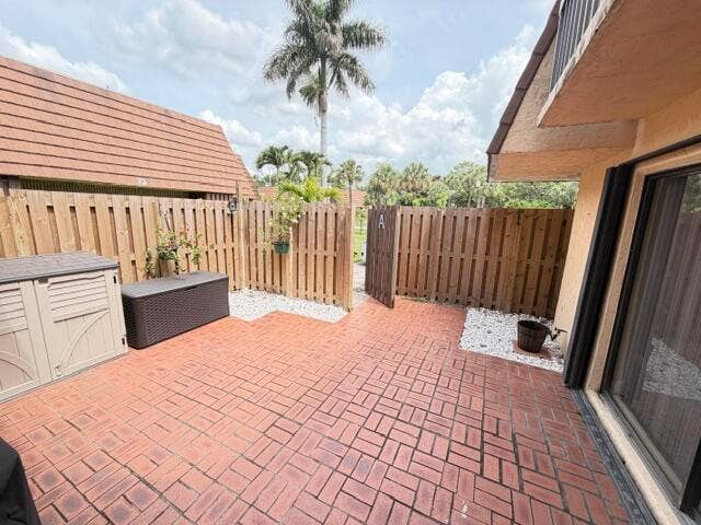 825 Center Street, #22a, Jupiter, FL 33458 Fenced Patio