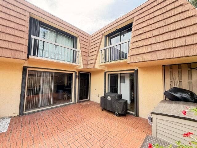 825 Center Street, #22a, Jupiter, FL 33458 Balcony with river view