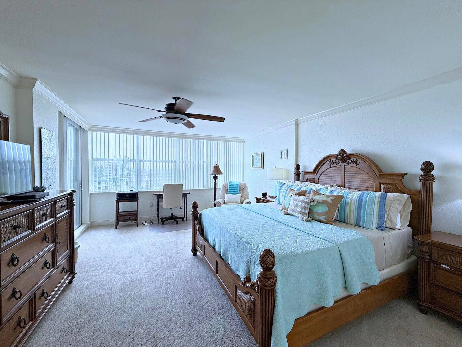 3546 S Ocean Boulevard, #710, South Palm Beach, FL 33480 IMG_7955