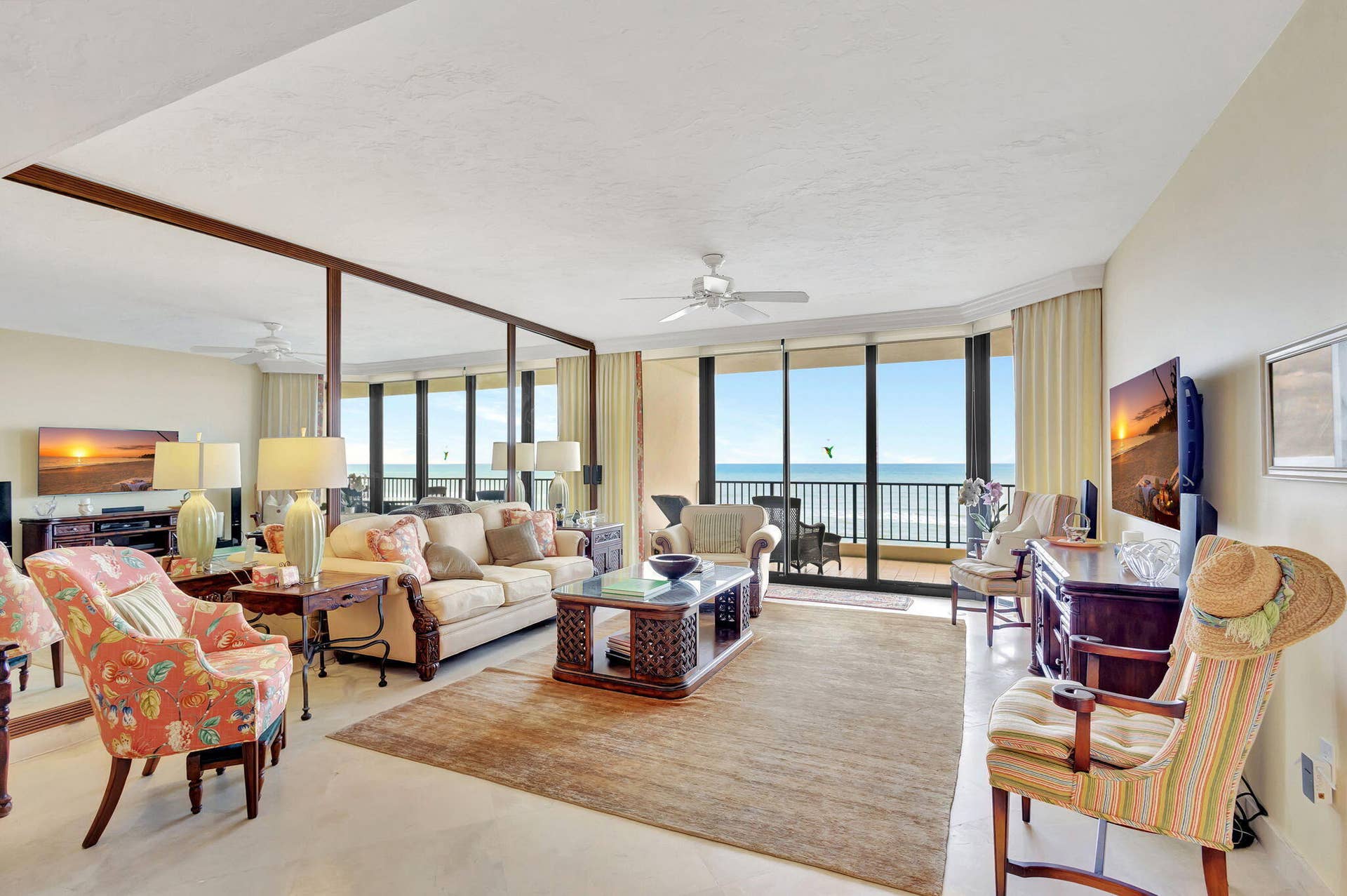 800 Ocean Drive, #404, Juno Beach, FL 33408 Living Room