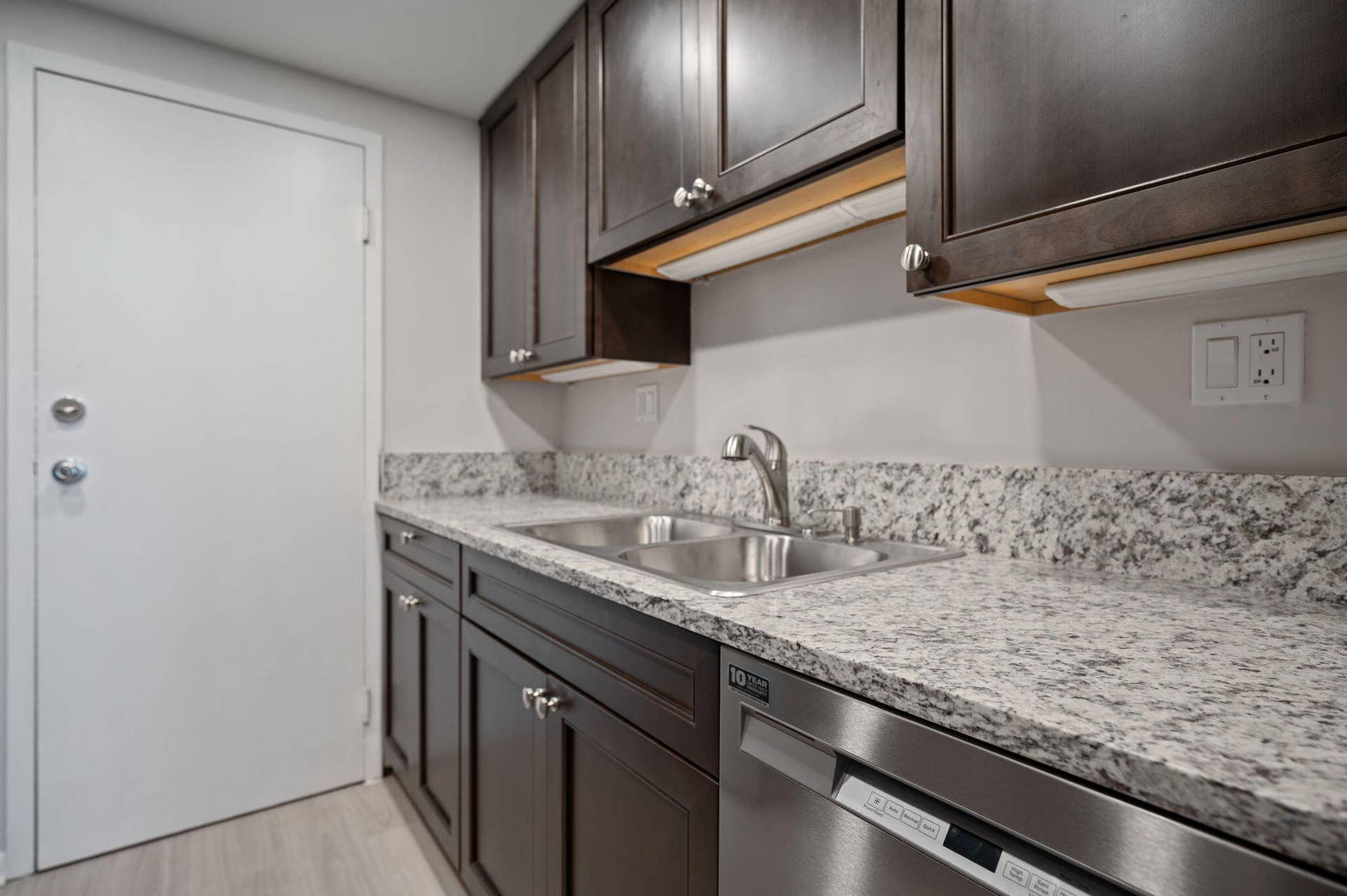 Units PH 1406 & PH 1407 are being sold together for $565,000. Unit 1407 kitchen (brand new)