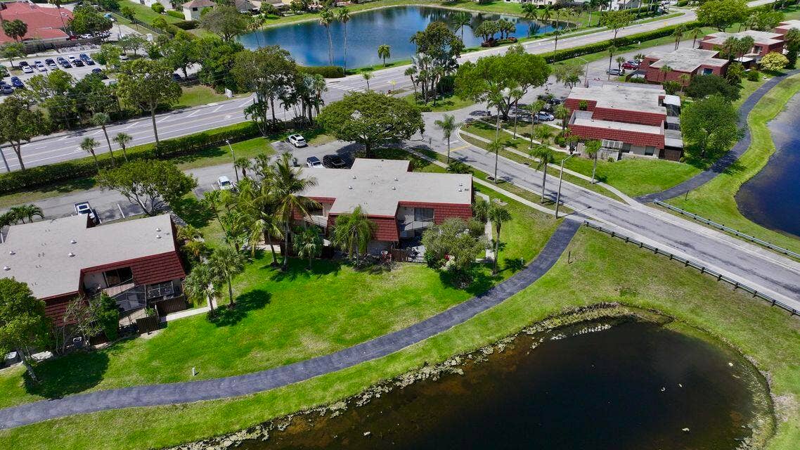 8365 Boca Rio Drive, Boca Raton, FL 33433 20250929171528502870000000-o