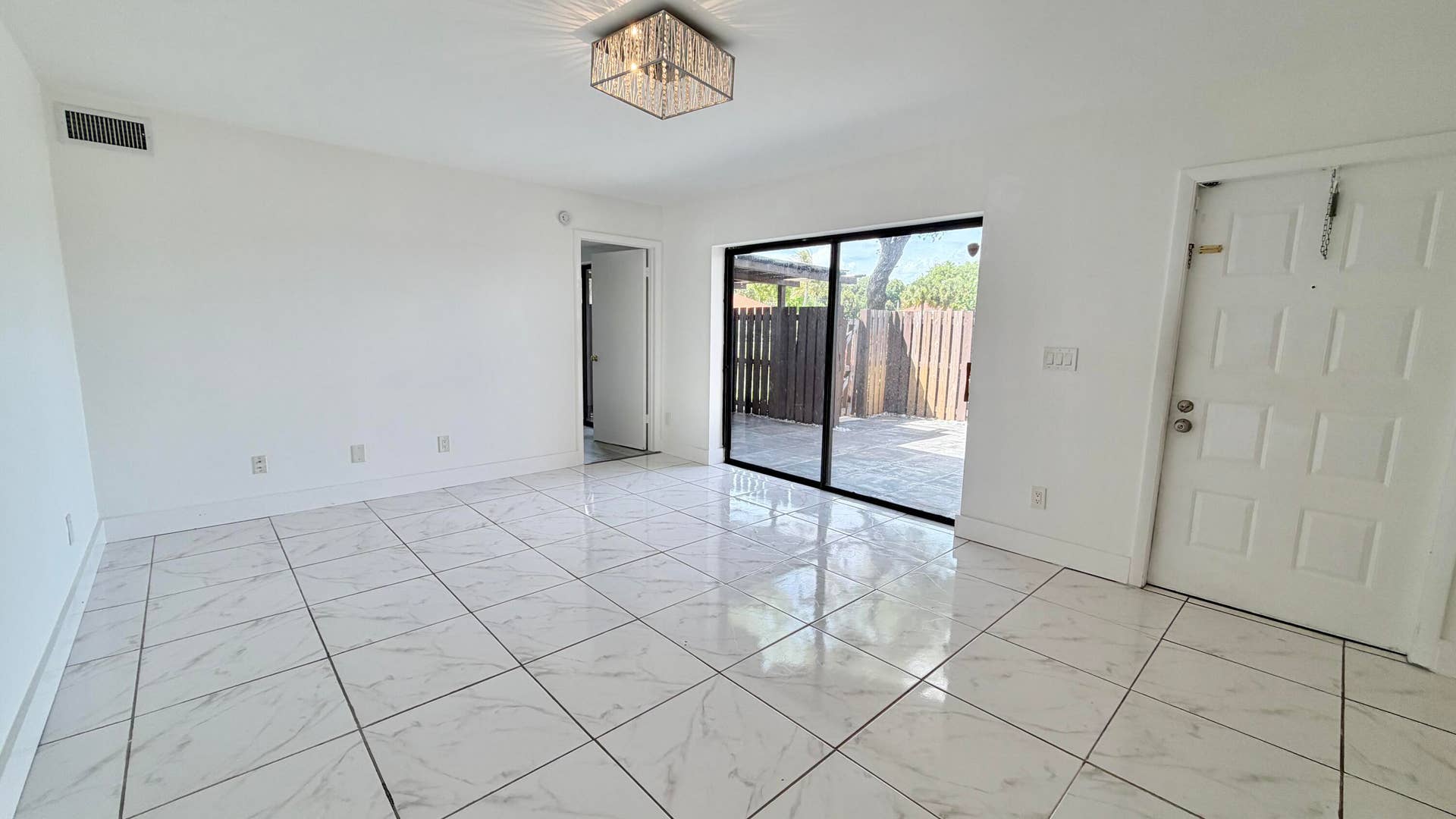 8365 Boca Rio Drive, Boca Raton, FL 33433 IMG_9127