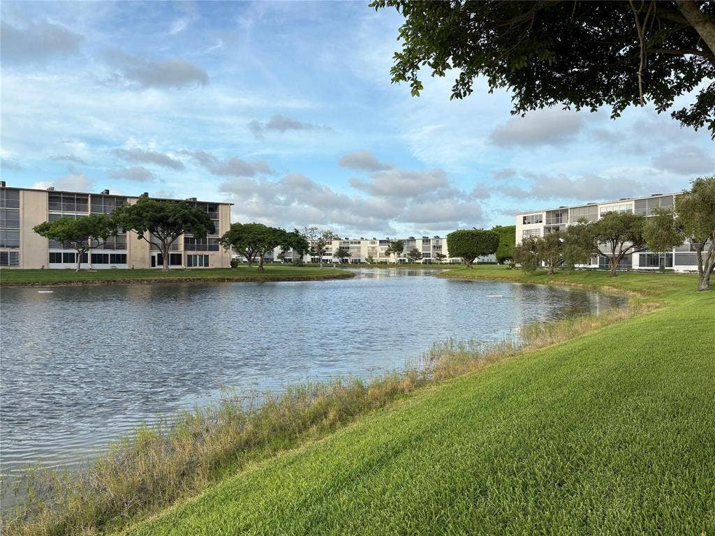 4046 Guildford C, Boca Raton, FL 33434 Rear Lake / View