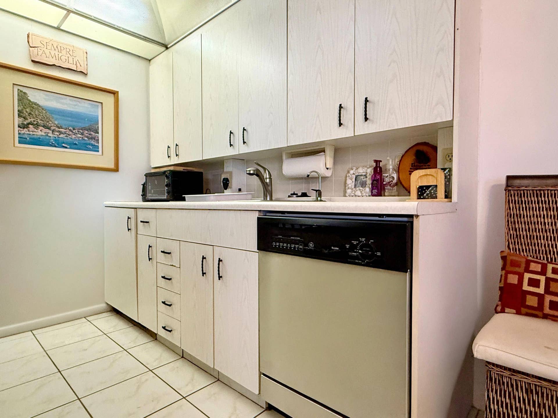 4046 Guildford C, Boca Raton, FL 33434 Kitchen