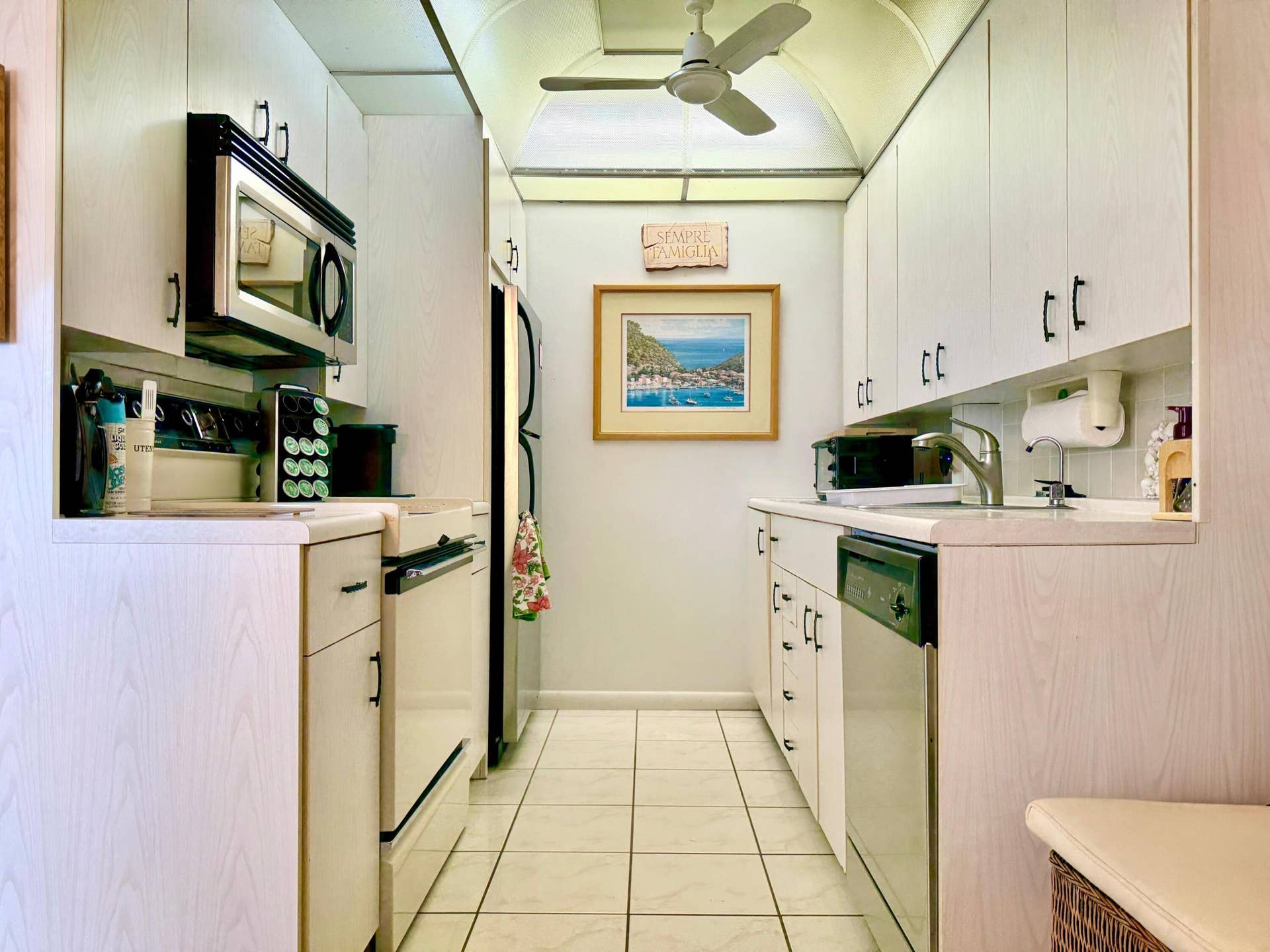 4046 Guildford C, Boca Raton, FL 33434 Kitchen