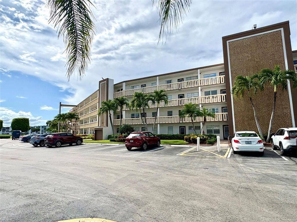 4046 Guildford C, Boca Raton, FL 33434 Guildford C Condo