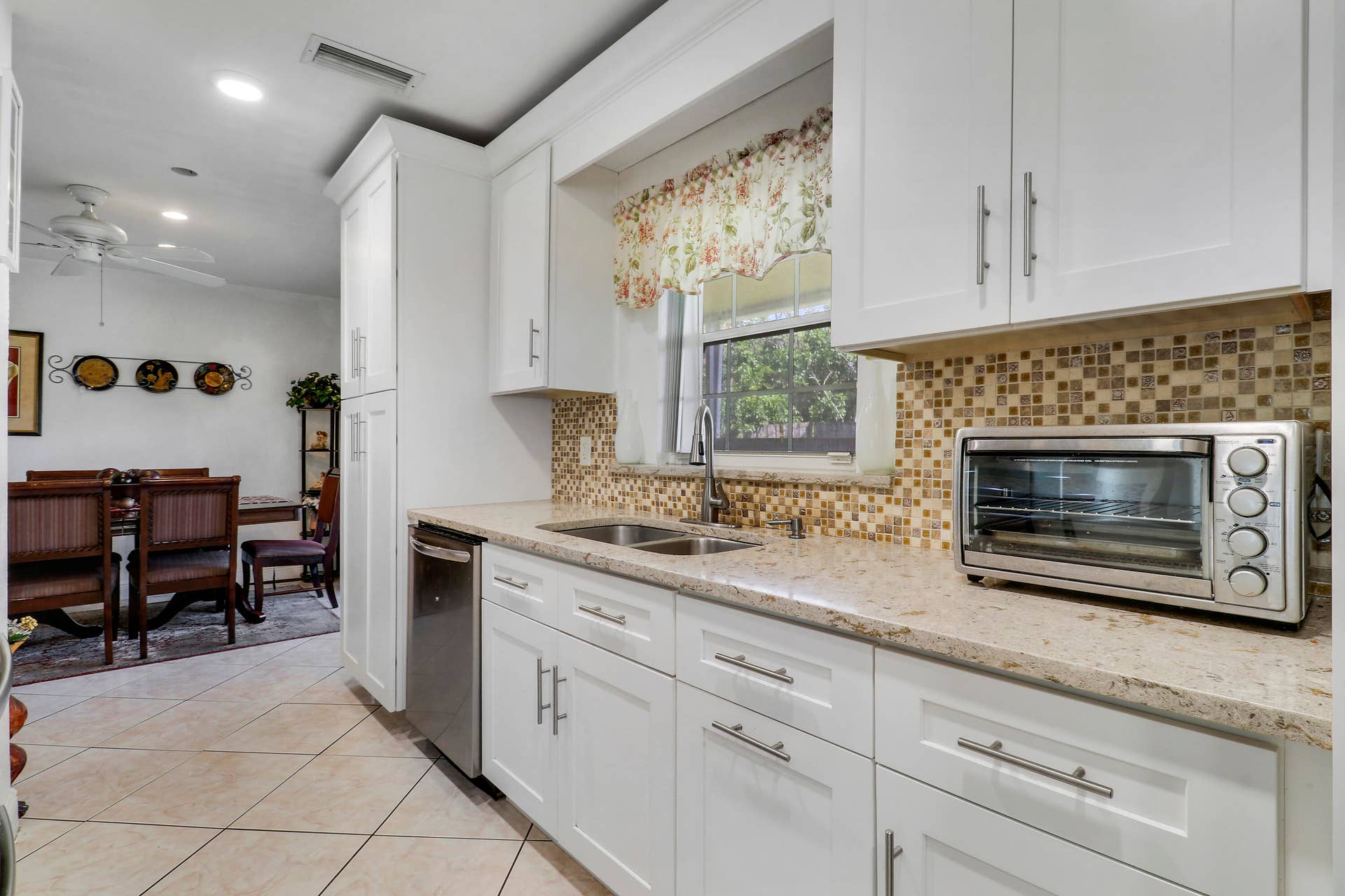 3336 Ave Villandry, Delray Beach, FL 33445 House 1-18