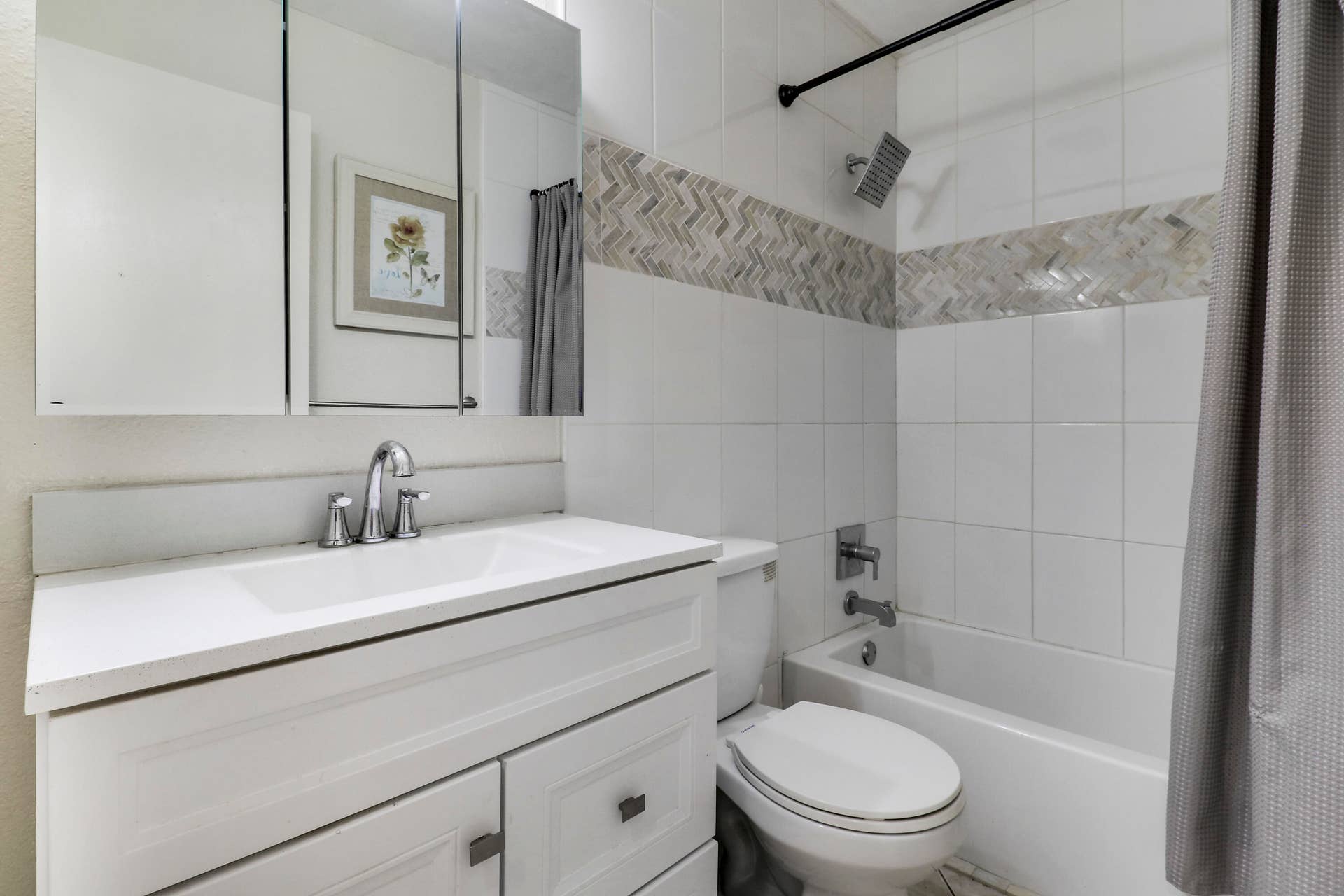 3336 Ave Villandry, Delray Beach, FL 33445 Guest Bathroom