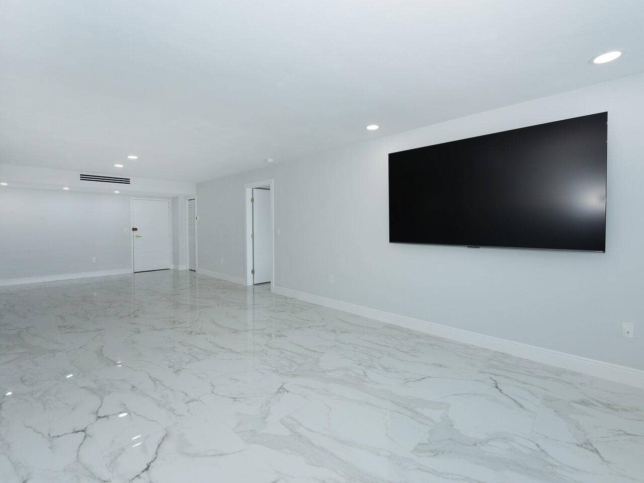 3450 S Ocean Boulevard, #726, Palm Beach, FL 33480 Patrician726-5
