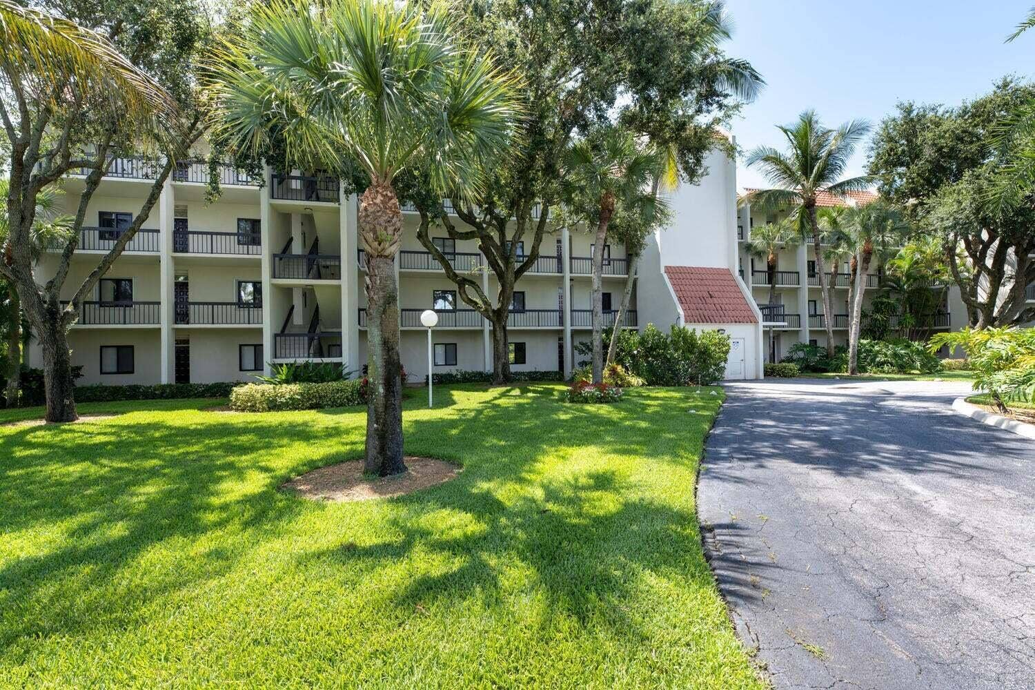 3050 Presidential Way, #305, West Palm Beach, West Palm Beach, FL 33401 20220619145457824238000000-o