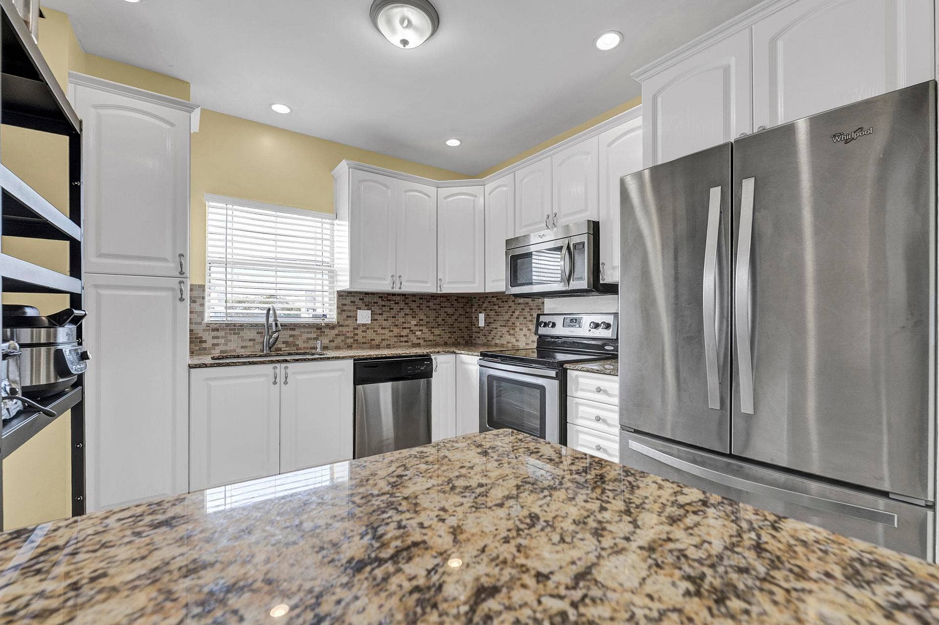 953 SE 10th, #6d, Deerfield Beach, FL 33441 Kitchen