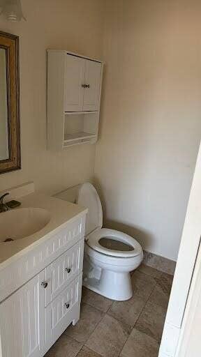 953 SE 10th, #6d, Deerfield Beach, FL 33441 Bathroom 2
