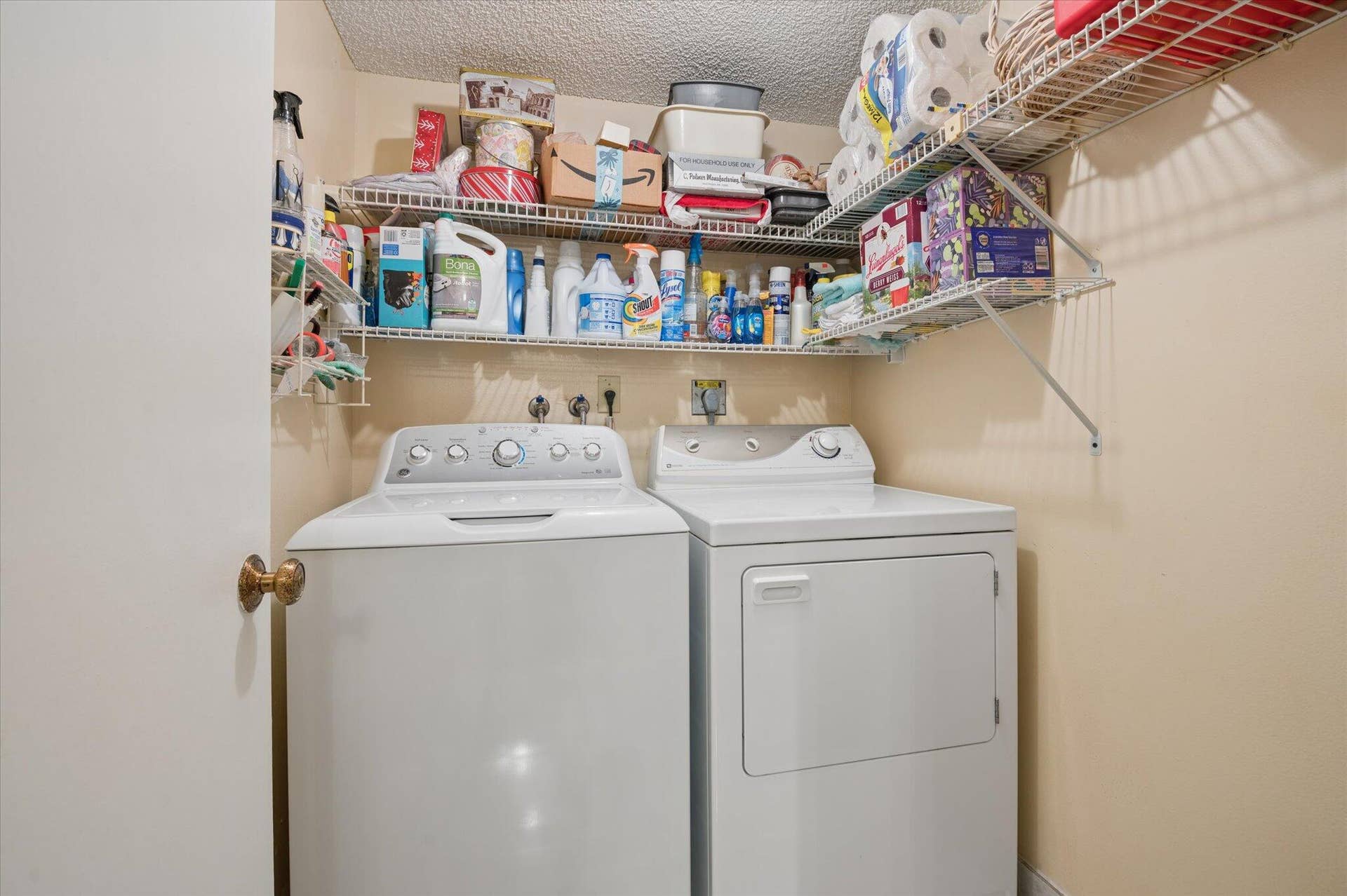 2307 SW 15th Street SW, #1, Deerfield Beach, FL 33442 2307 SW 15th St #1-18 Laundry