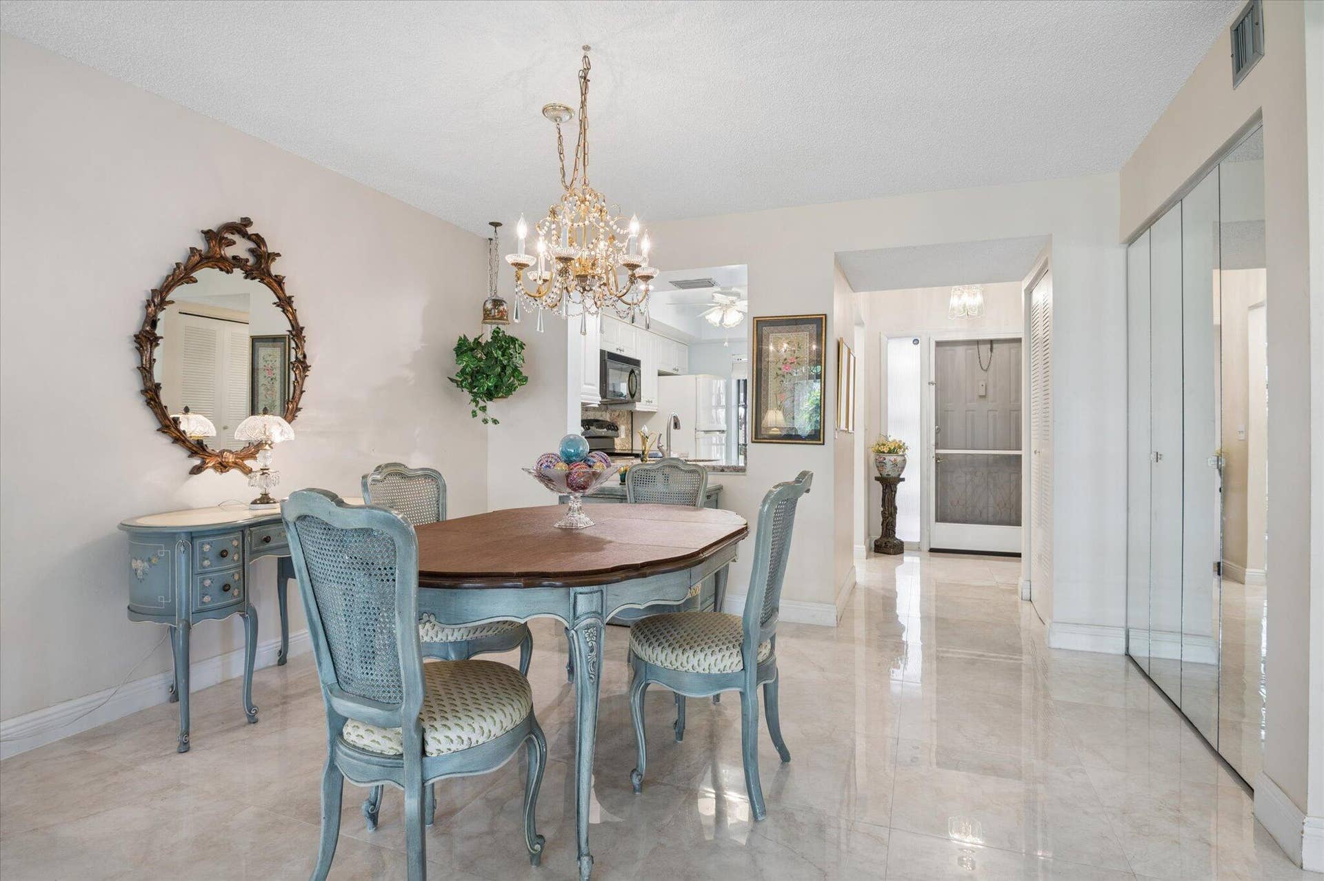 2307 SW 15th Street SW, #1, Deerfield Beach, FL 33442 2307 SW 15th St #1-10 dining room 2