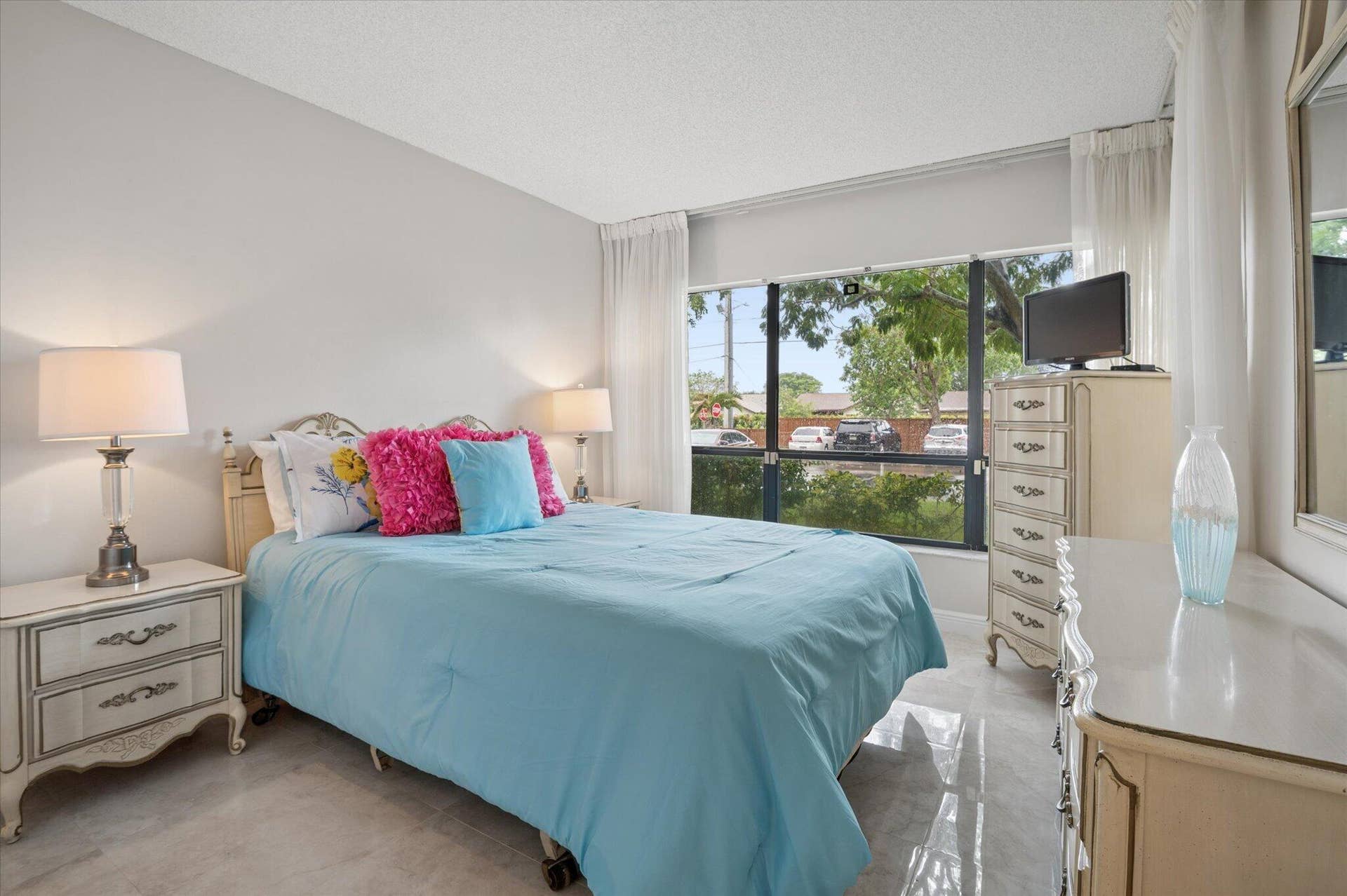 2307 SW 15th Street SW, #1, Deerfield Beach, FL 33442 2307 SW 15th St #1-16 Guest bedroom