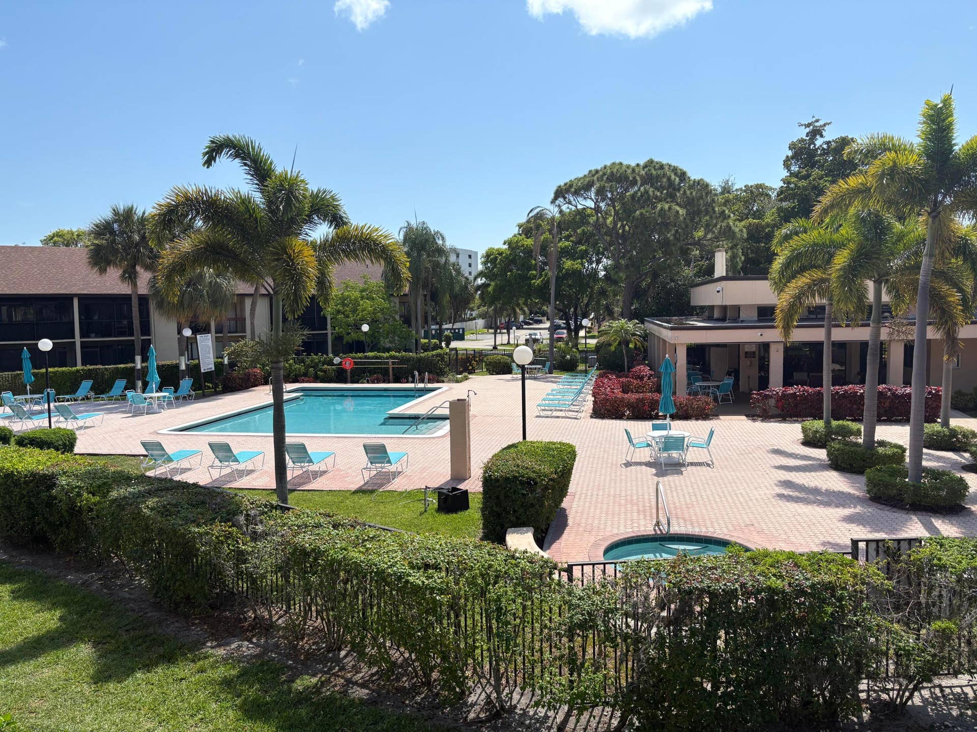 2307 SW 15th Street SW, #1, Deerfield Beach, FL 33442 Meadowridge Condo pool pic