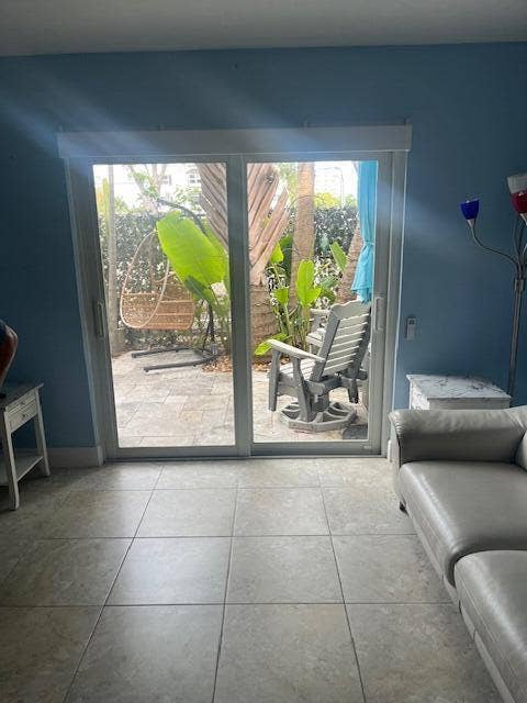 2901 NE 51st Street, #5, Fort Lauderdale, FL 33308 Patio View