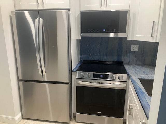 2901 NE 51st Street, #5, Fort Lauderdale, FL 33308 Kitchen All New LG Appliances