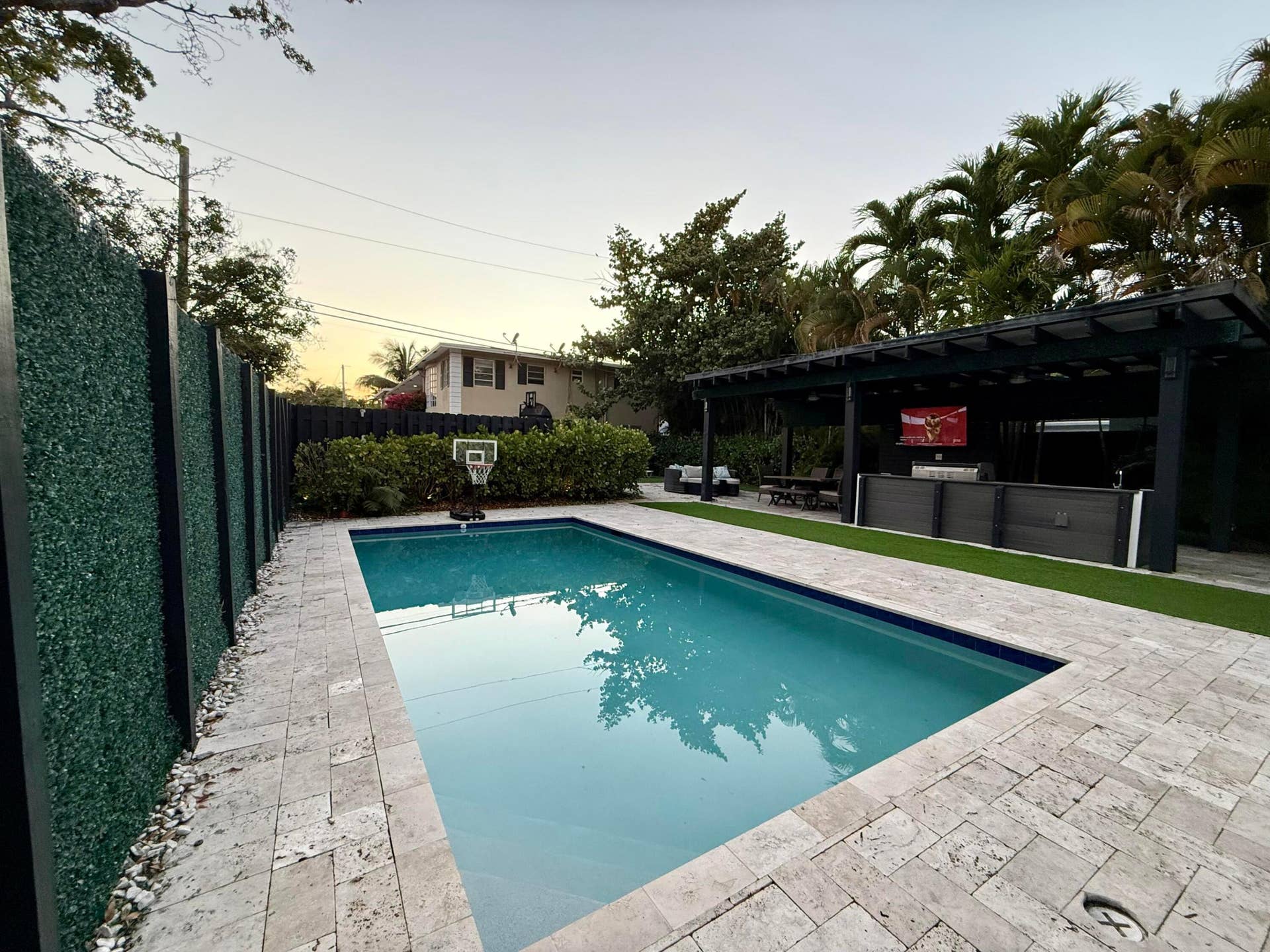 701 exterior 7