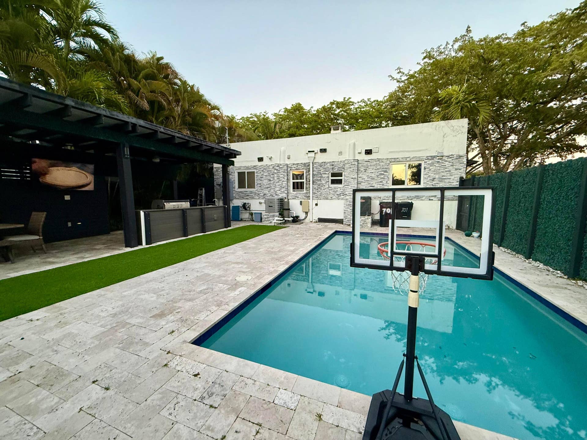 701 exterior 4