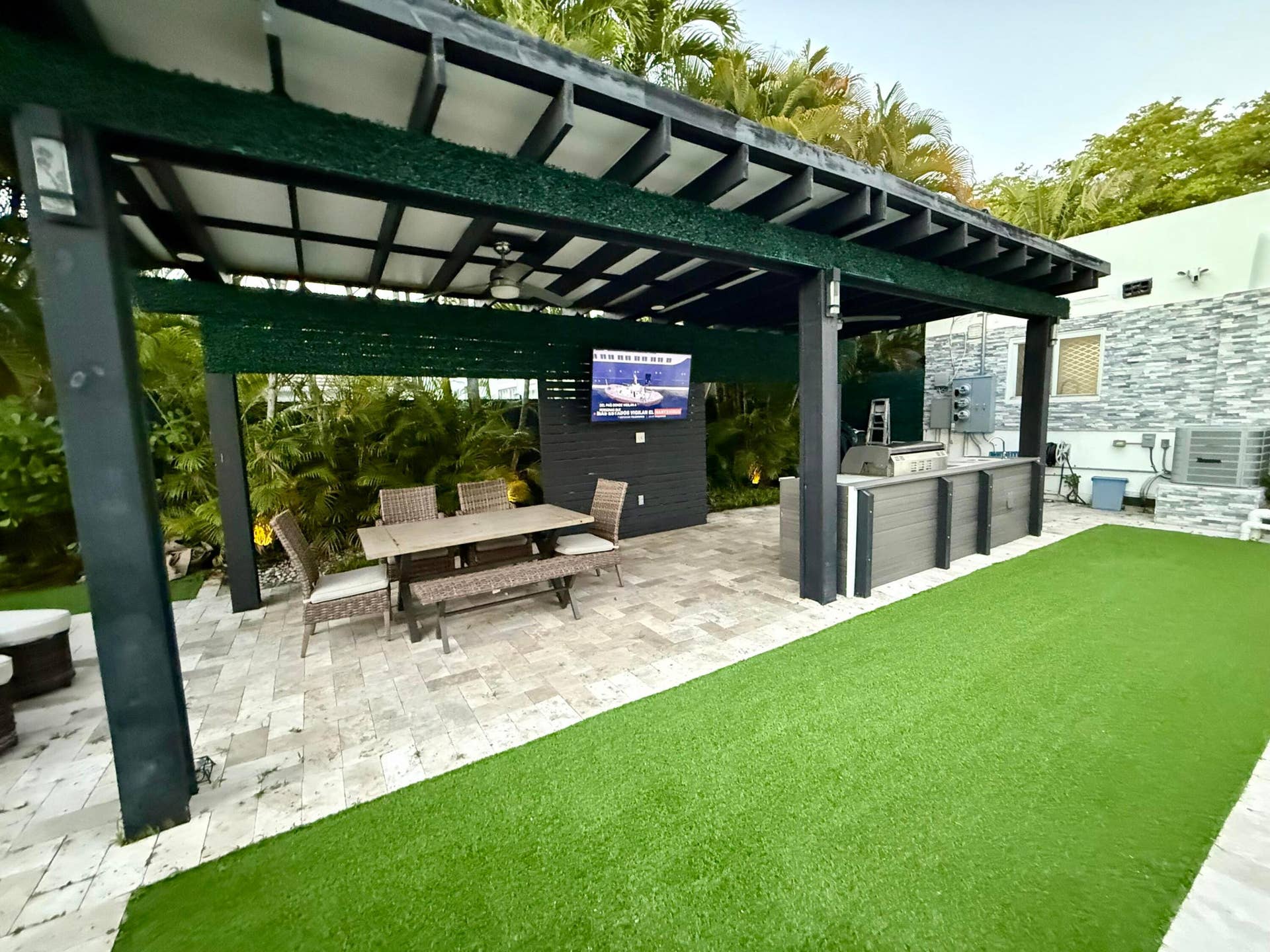 701 exterior 13