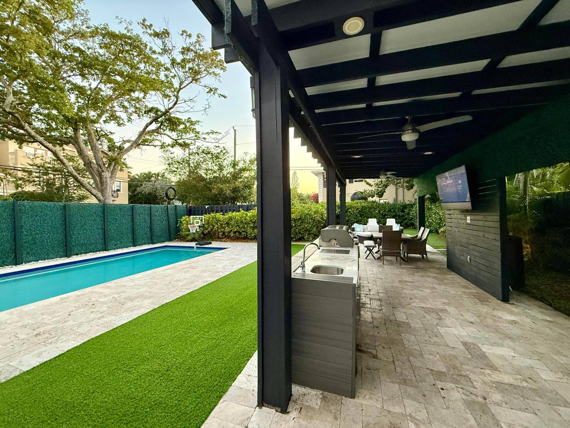 701 exterior 9