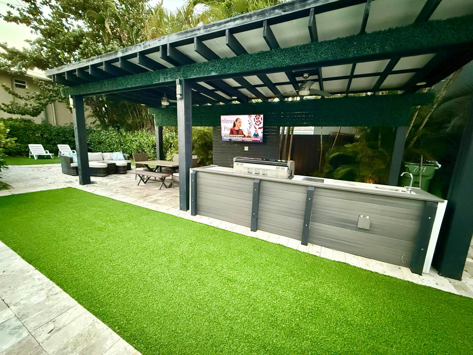 701 exterior 14