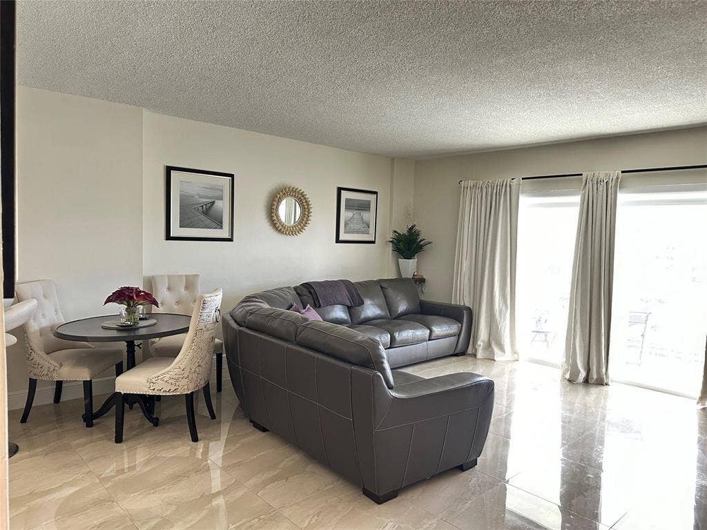 Living/Dining Room