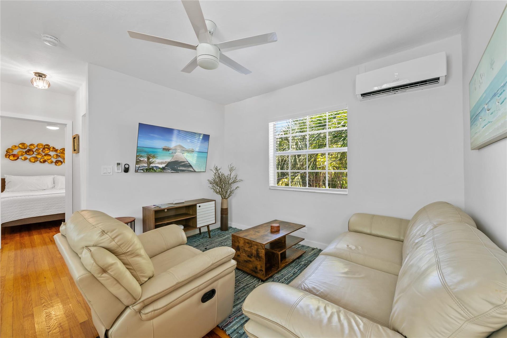 3015 Seville Street, #7, Fort Lauderdale, Fort Lauderdale, FL 33304 Living area