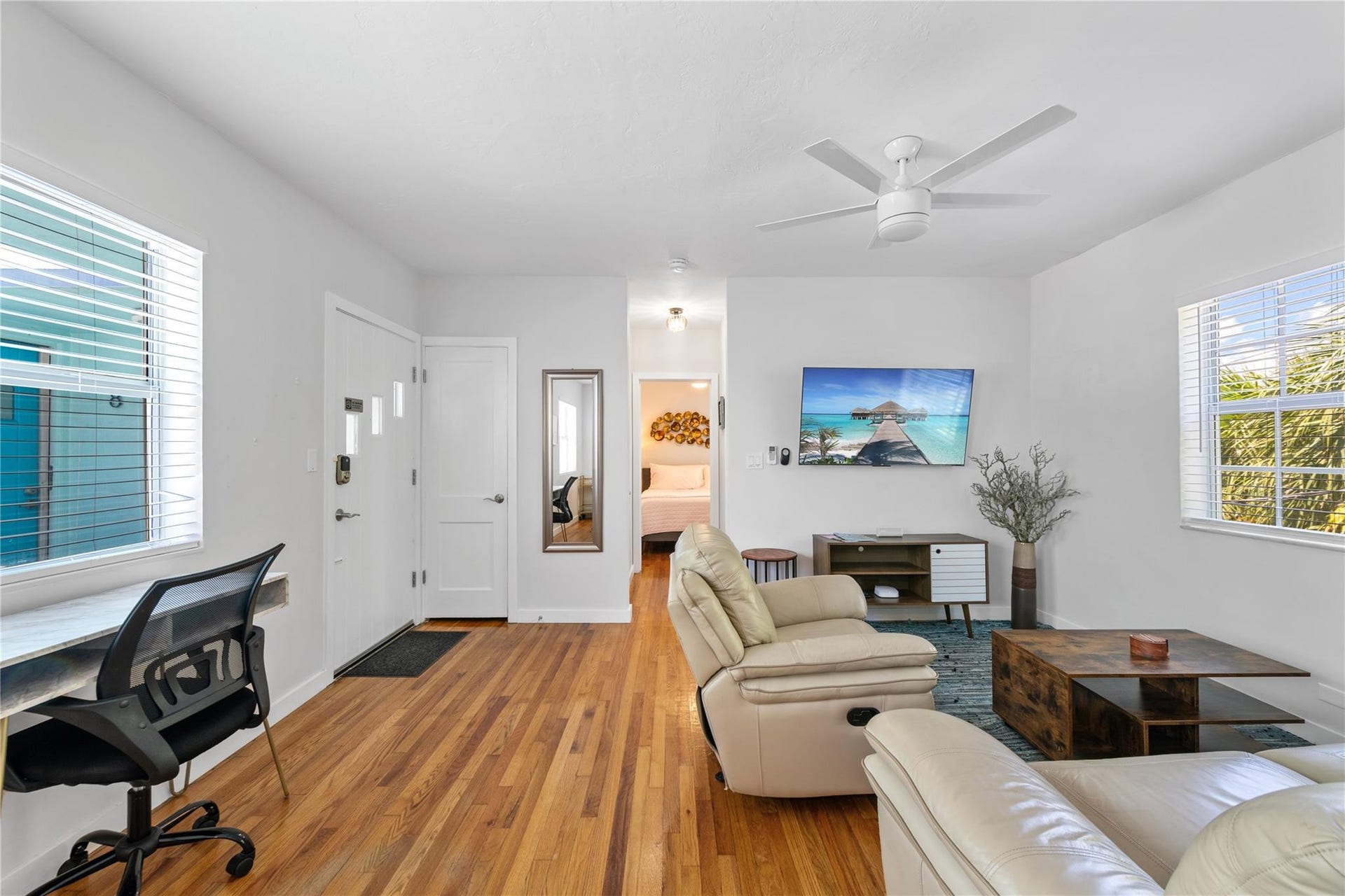 3015 Seville Street, #7, Fort Lauderdale, Fort Lauderdale, FL 33304 Living area