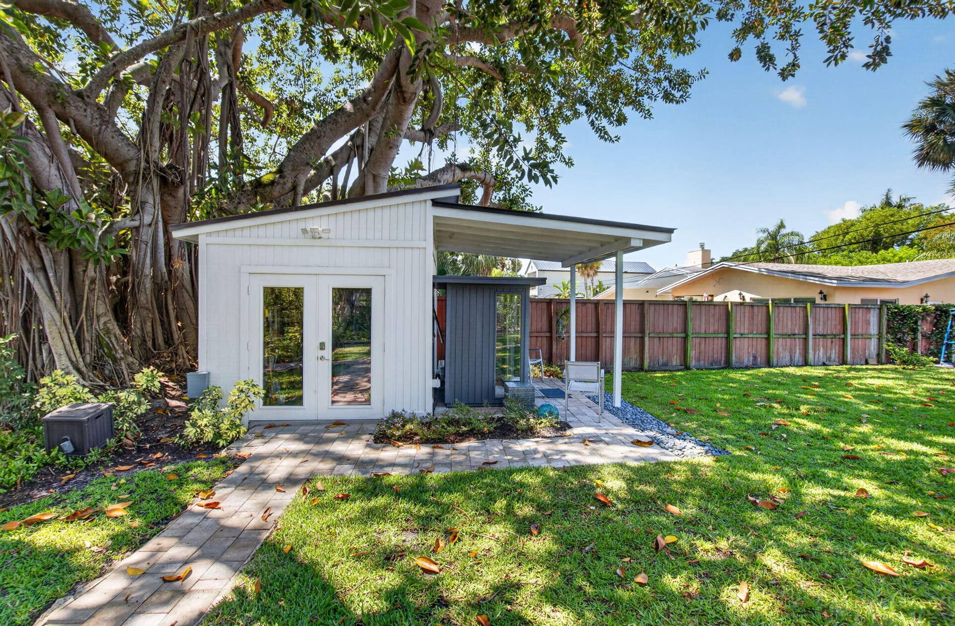 Pool House