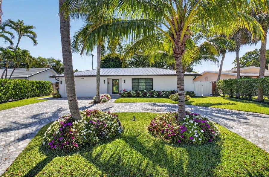 Property photo for 658 NW 7th Avenue, Boca Raton, FL