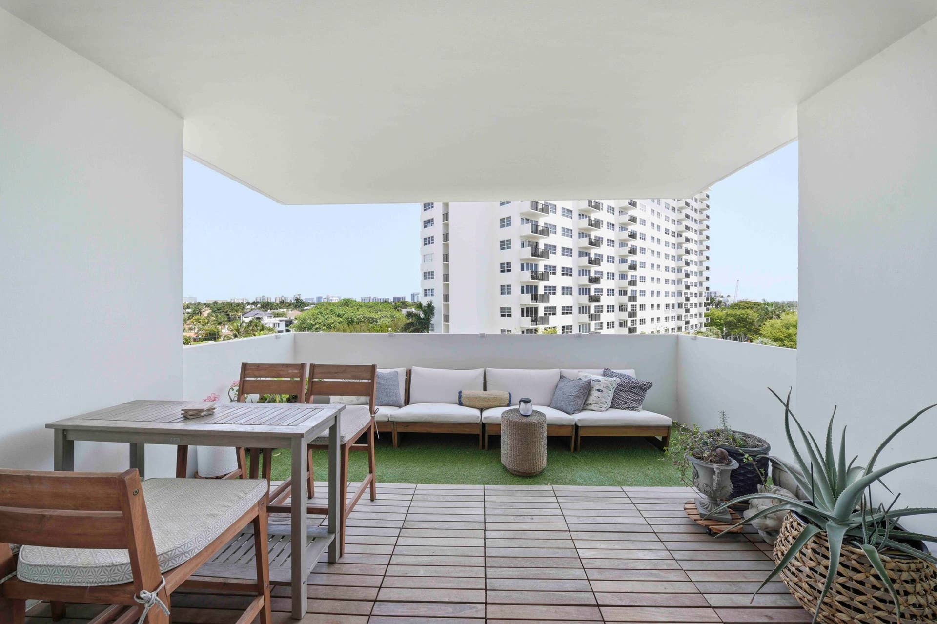 333 Sunset Drive, #404, Fort Lauderdale, FL 33301 DSC01137