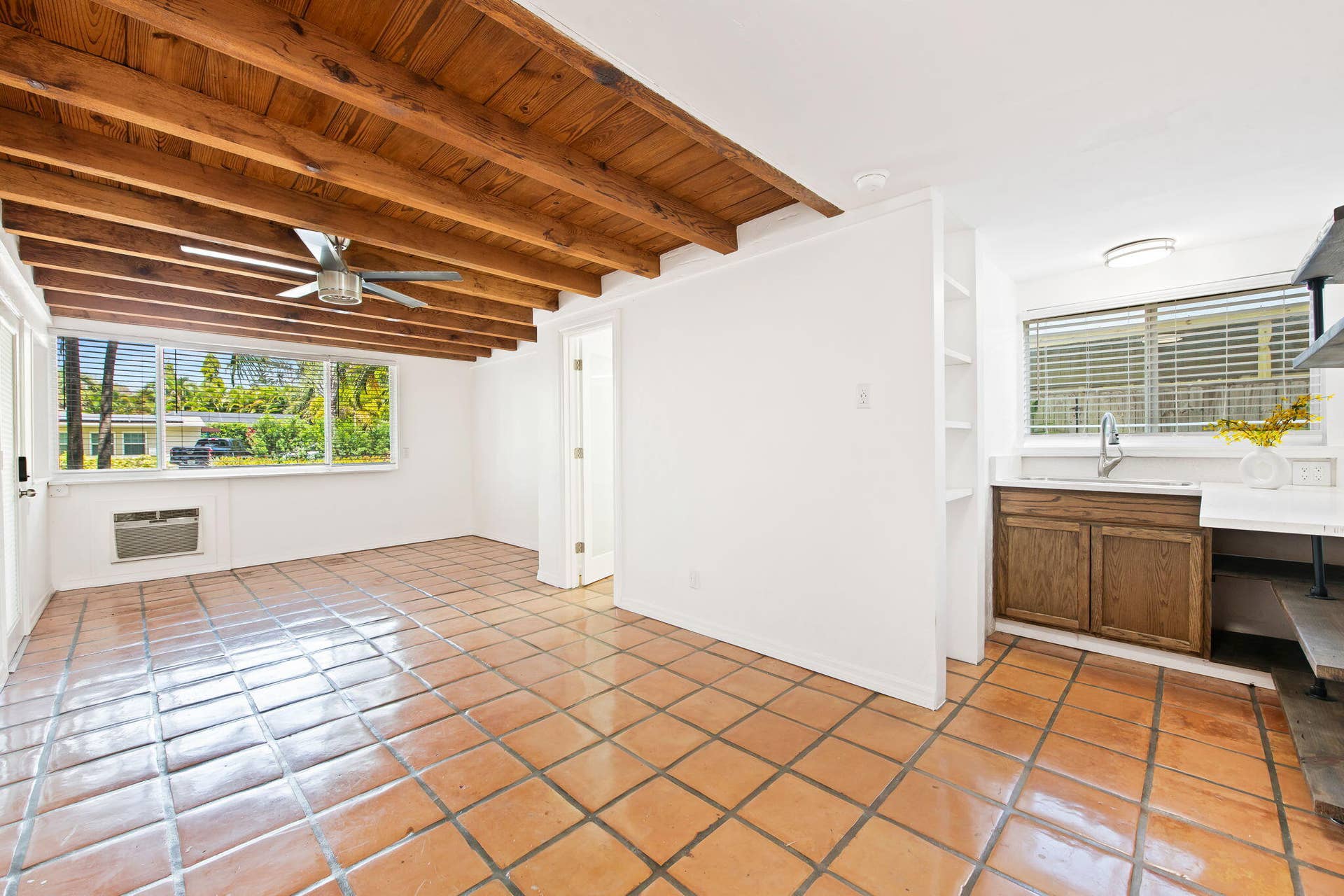2020 NE 4th Avenue, #2, Wilton Manors, FL 33305 17-web-or-mls-DSC_5110