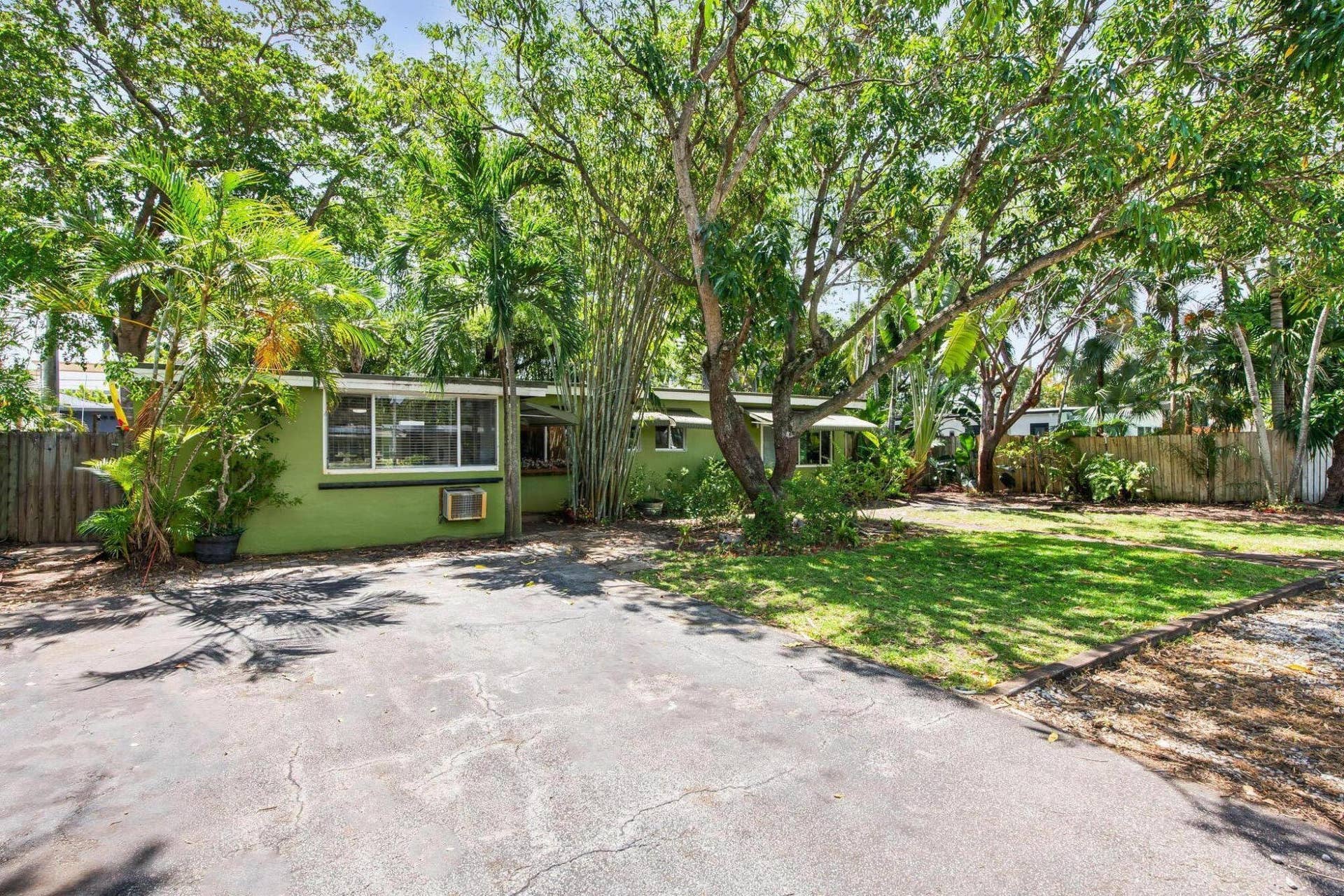 2020 NE 4th Avenue, #2, Wilton Manors, FL 33305 7-web-or-mls-DSC_5025