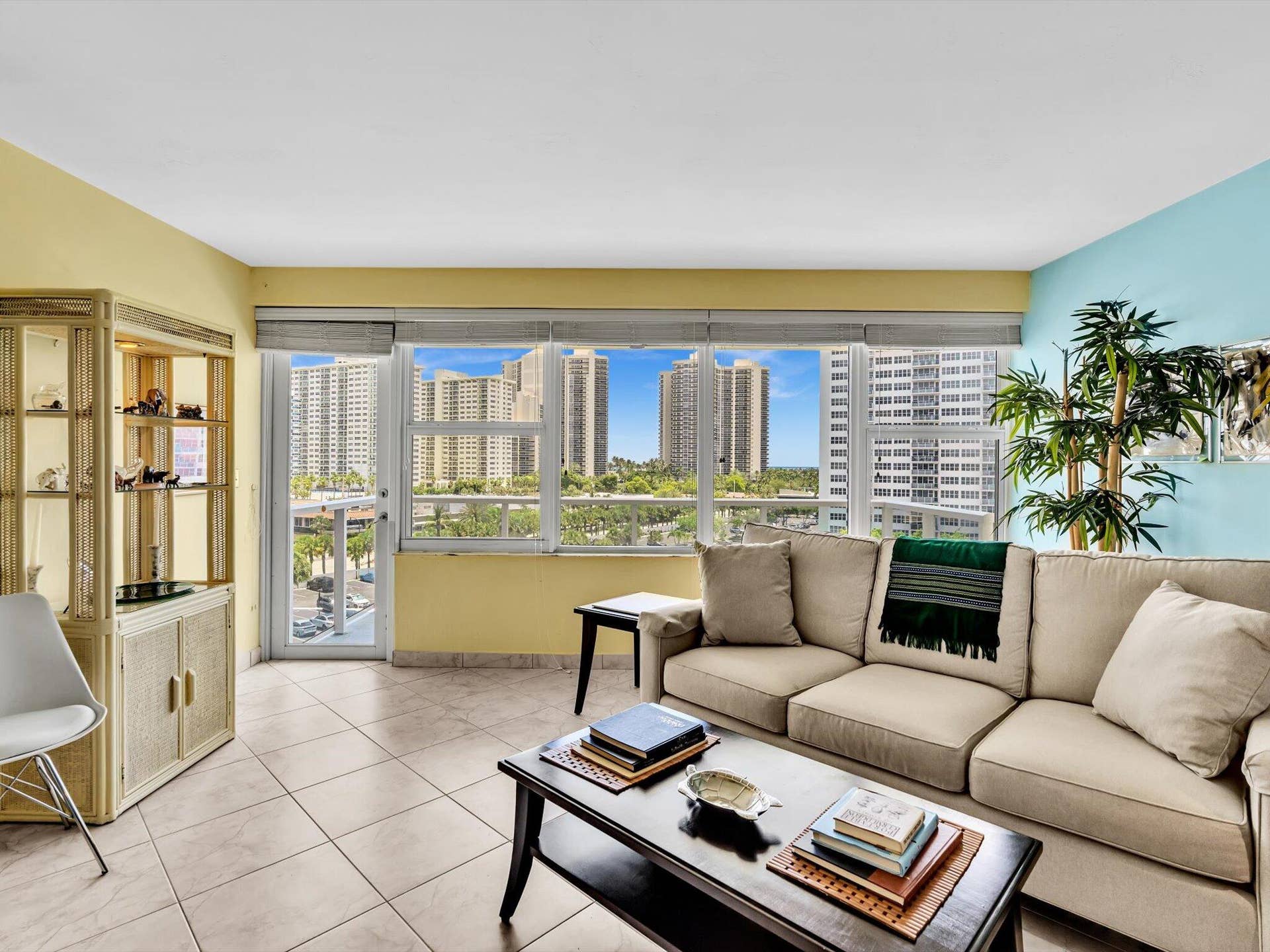 3300 NE 36th Street, #721, Fort Lauderdale, FL 33308 Living area