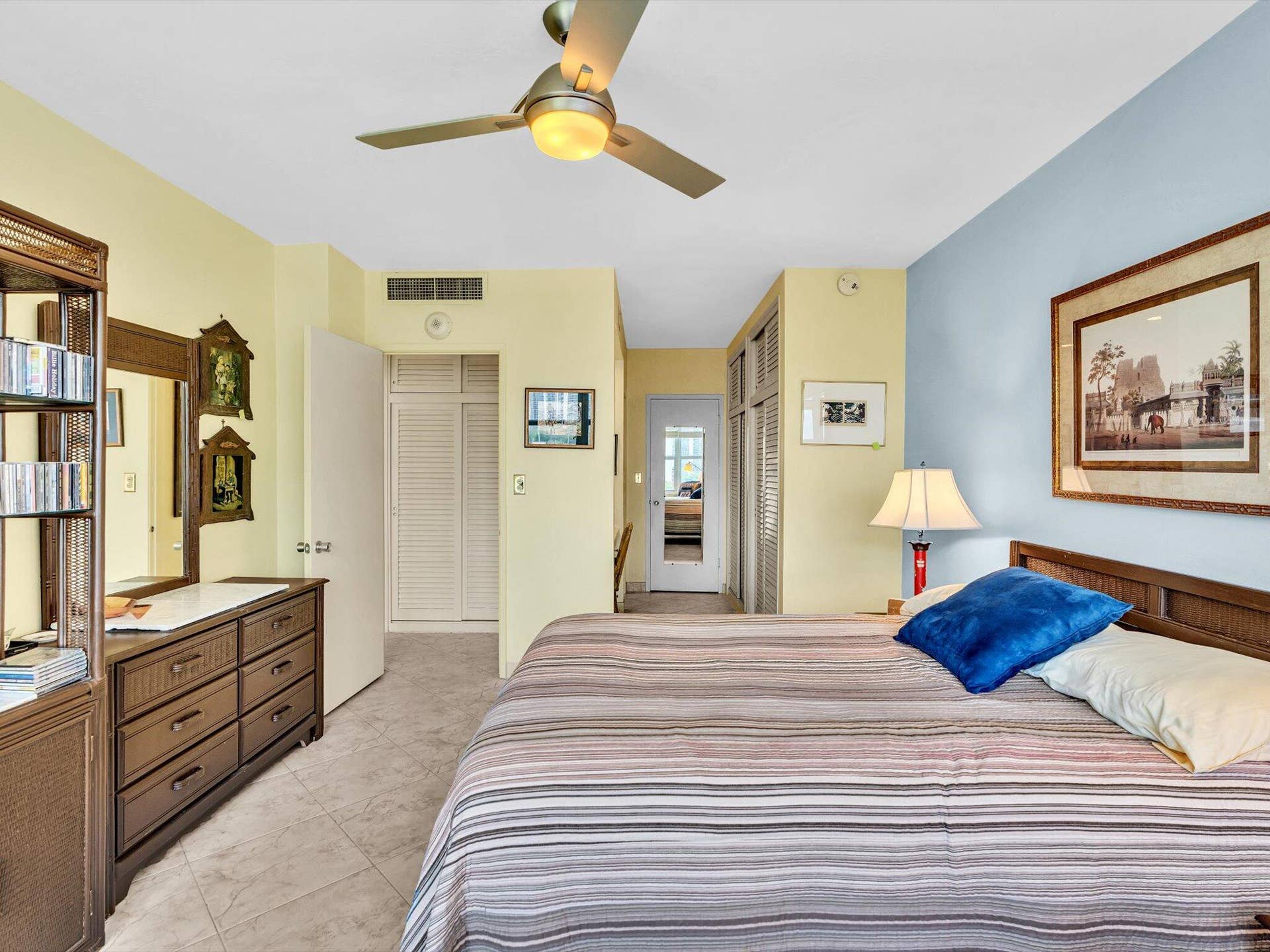 3300 NE 36th Street, #721, Fort Lauderdale, FL 33308 Ceiling fan
