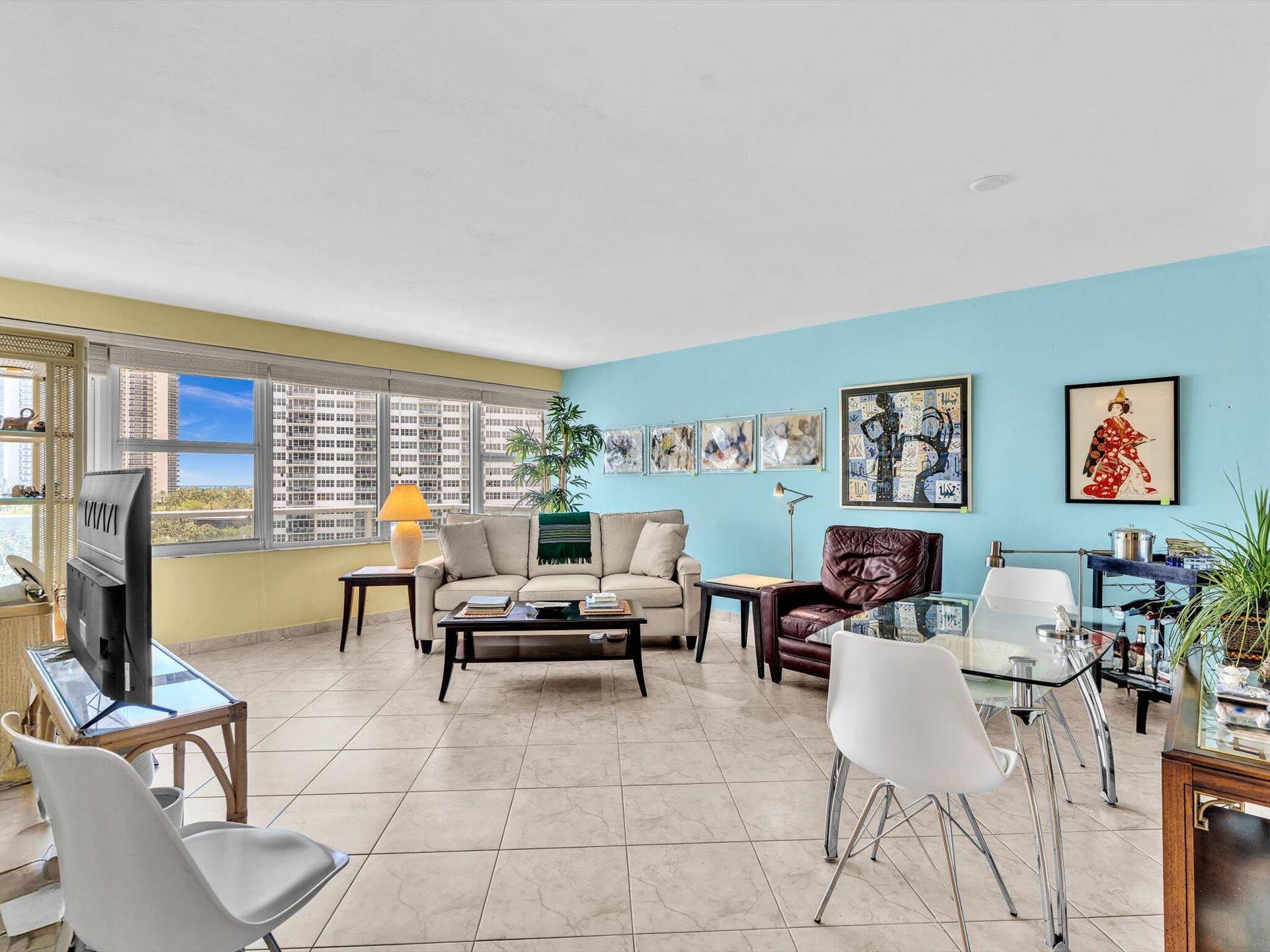 3300 NE 36th Street, #721, Fort Lauderdale, FL 33308 Ceramic floor