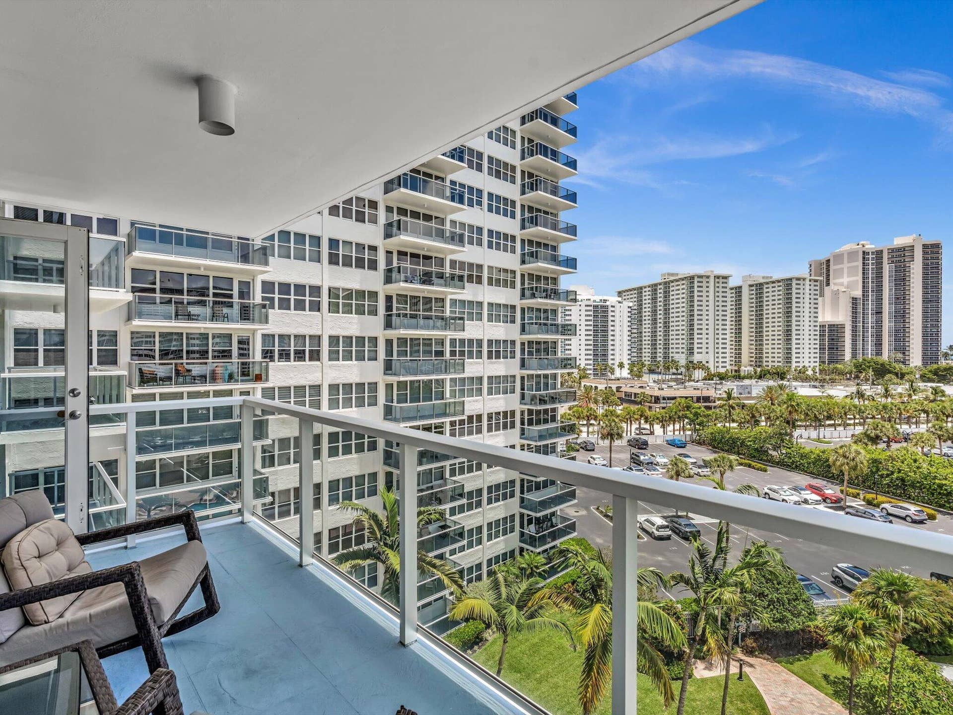 3300 NE 36th Street, #721, Fort Lauderdale, FL 33308 16 x 6 balcony