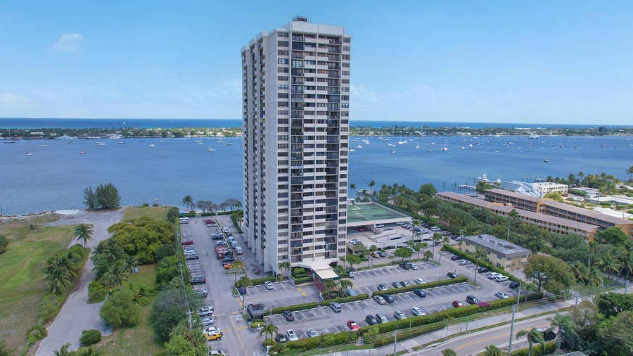 Property photo for 5600 N Flagler Drive, #1502, West Palm Beach, FL