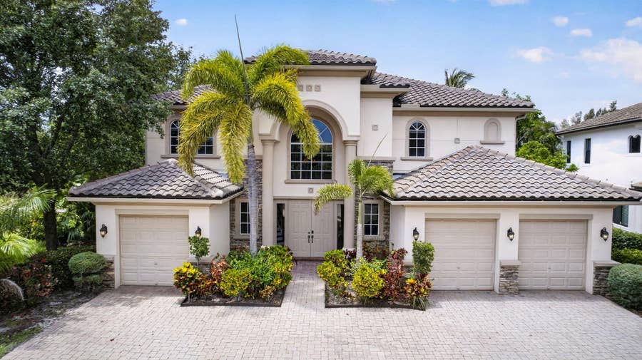 Property photo for 625 Glenfield Way, Royal Palm Beach, FL