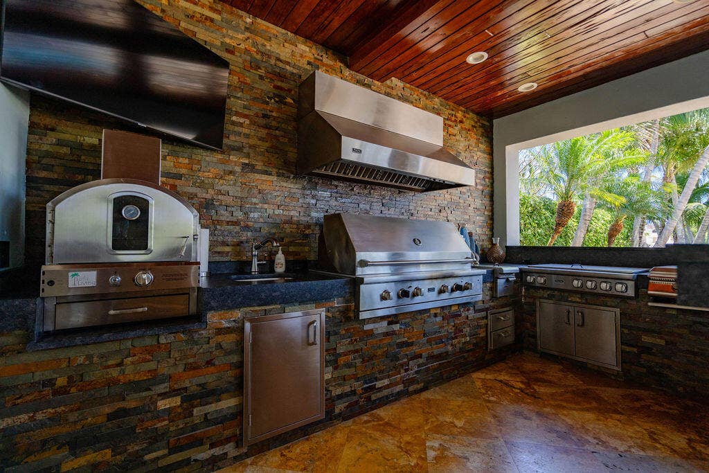4130 NE 31st Avenue, Lighthouse Point, FL 33064 DCS2026(89)