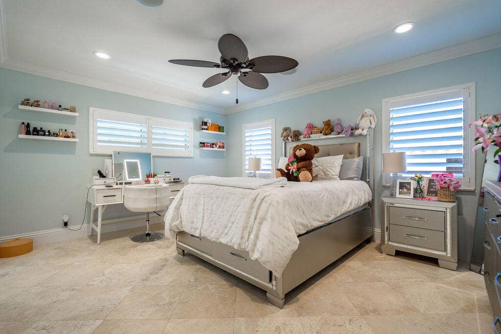 4130 NE 31st Avenue, Lighthouse Point, FL 33064 DCS2026(32)